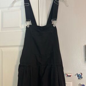 Black Wideleg Overalls. Famous TikTok overalls, brand new. Size medium. Adorable